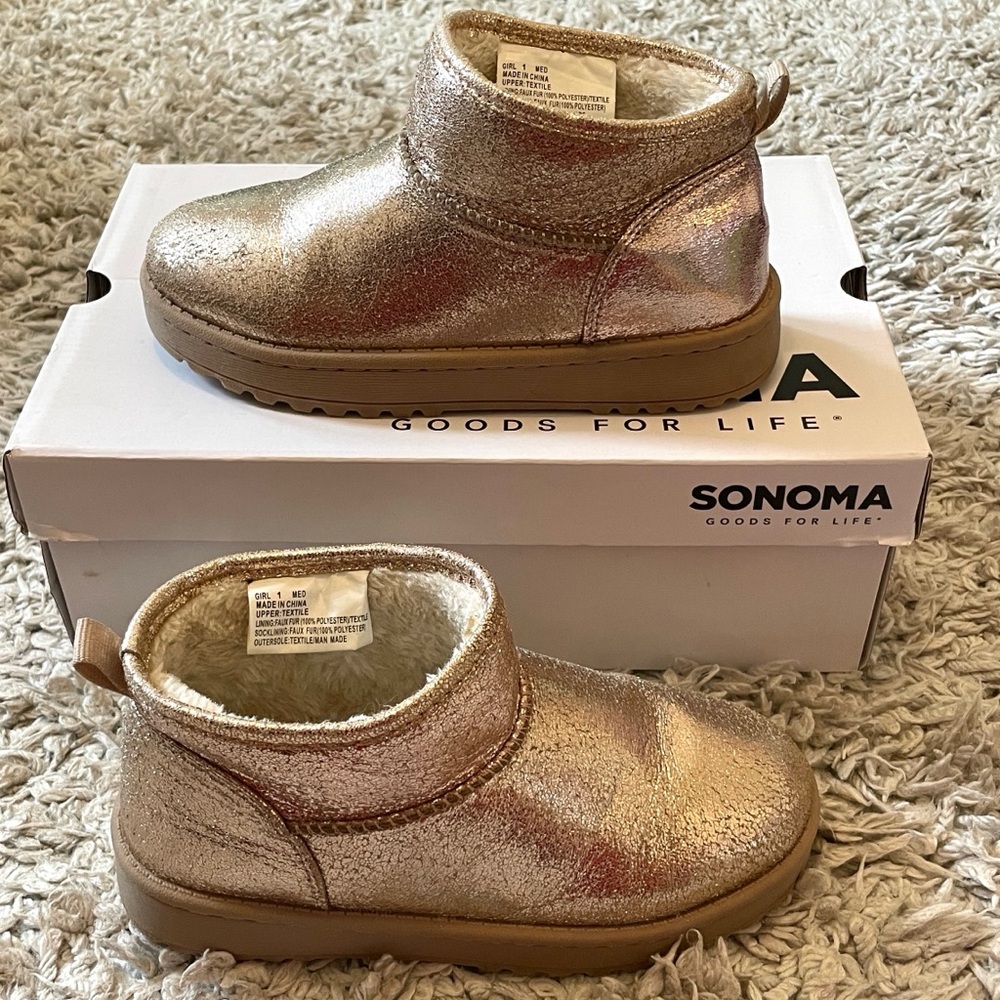 Sonoma Goods for Life “Kazz” Gold Glitter Ankle Boots, Size 1